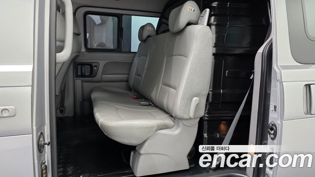 Hyundai Starex 2019 — photo 18