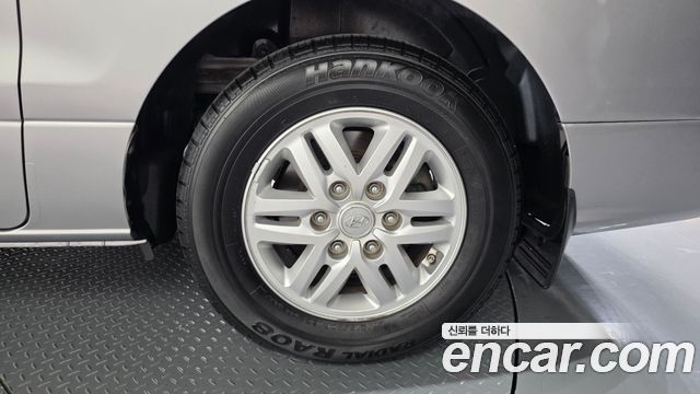 Hyundai Starex 2019 — photo 7