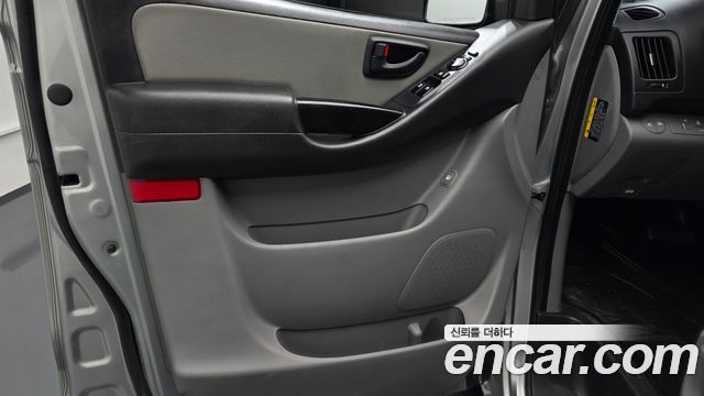 Hyundai Starex 2019 — photo 14