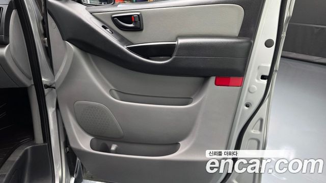 Hyundai Starex 2019 — photo 15