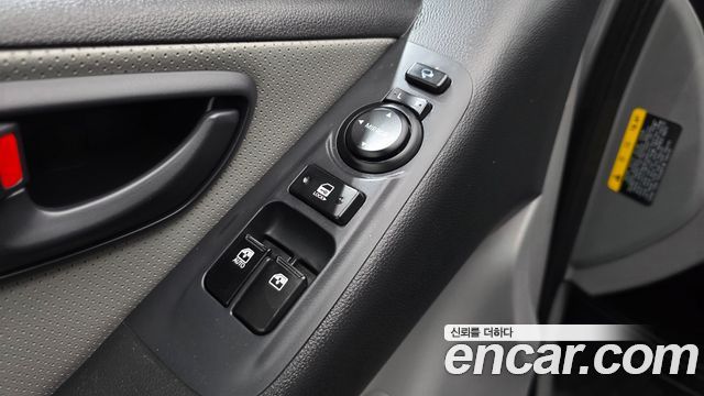 Hyundai Starex 2019 — photo 28
