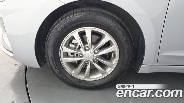 Hyundai AVANTE 2020 — photo 5