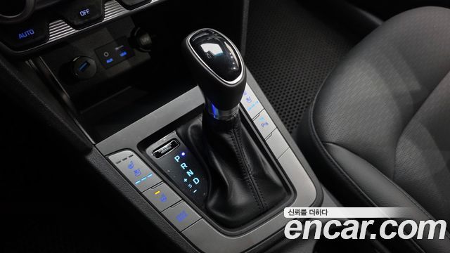 Hyundai AVANTE 2020 — photo 9