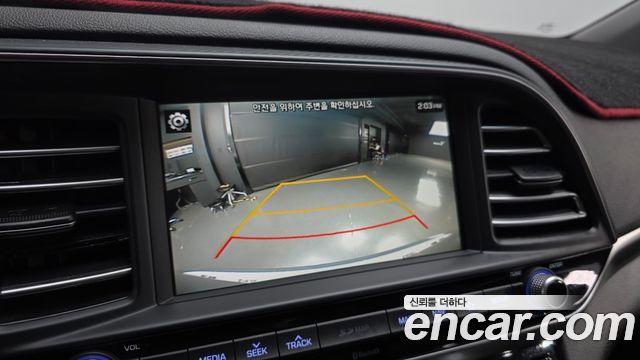 Hyundai AVANTE 2020 — photo 15