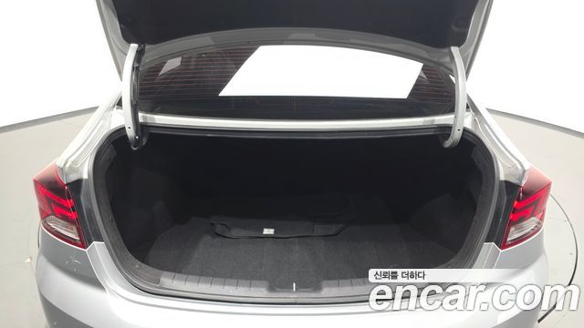 Hyundai AVANTE 2020 — photo 20