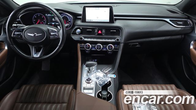 Genesis G70 2018 — photo 10