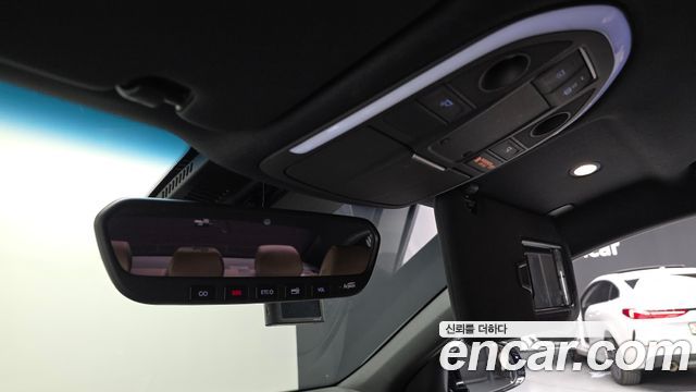 Genesis G70 2018 — photo 24