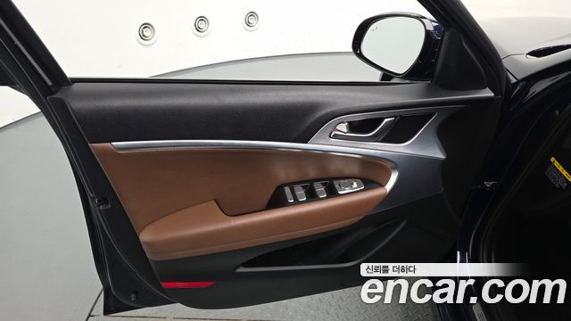 Genesis G70 2018 — photo 14