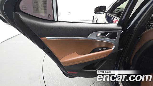 Genesis G70 2018 — photo 15