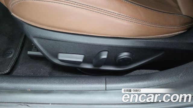 Genesis G70 2018 — photo 30