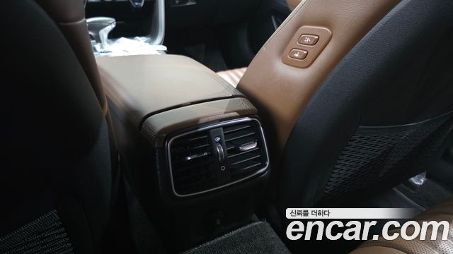 Genesis G70 2018 — photo 31