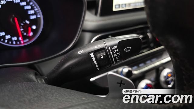 Genesis G70 2018 — photo 32