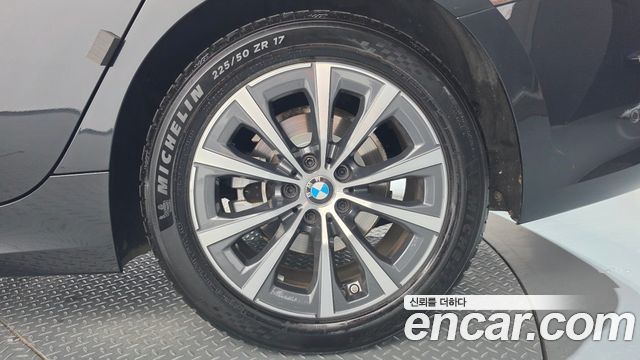 BMW 3-Series 2020 — photo 7
