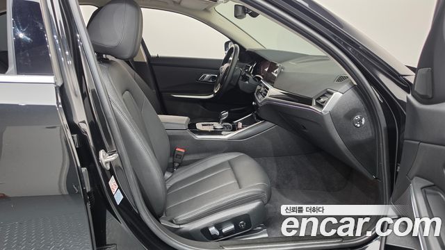 BMW 3-Series 2020 — photo 16