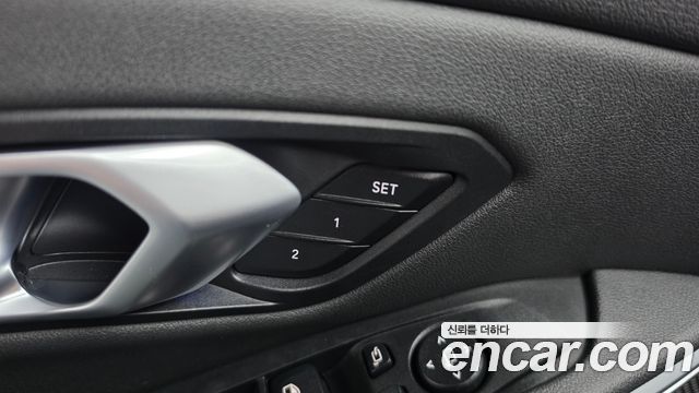BMW 3-Series 2020 — photo 29