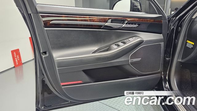 Genesis EQ900 2016 — photo 14