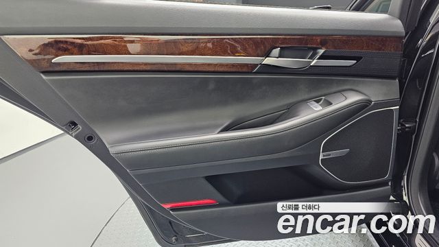 Genesis EQ900 2016 — photo 15