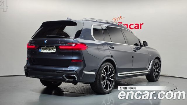 BMW X7 2021 — photo 2