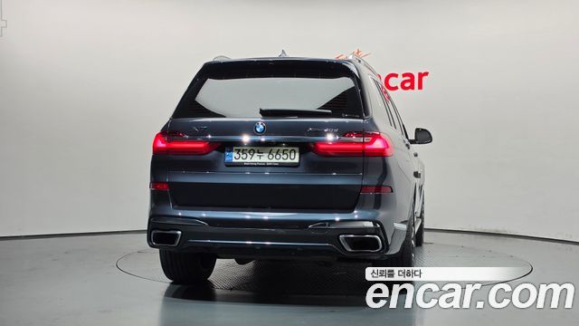 BMW X7 2021 — photo 4