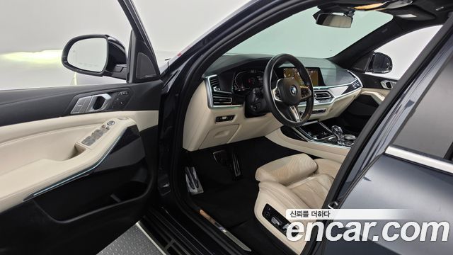 BMW X7 2021 — photo 13