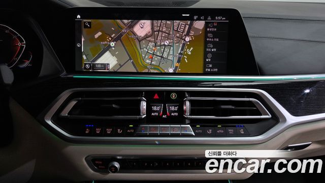 BMW X7 2021 — photo 19
