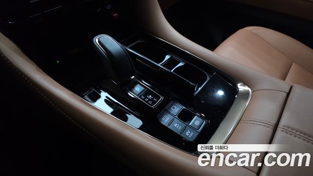 Toyota Alphard 2024 — photo 12