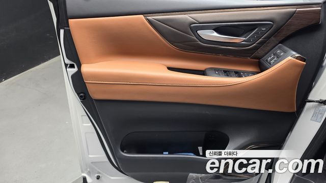 Toyota Alphard 2024 — photo 15