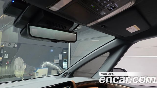 Toyota Alphard 2024 — photo 30