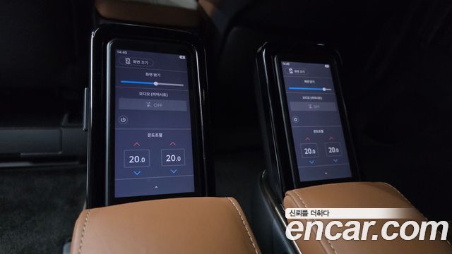 Toyota Alphard 2024 — photo 36