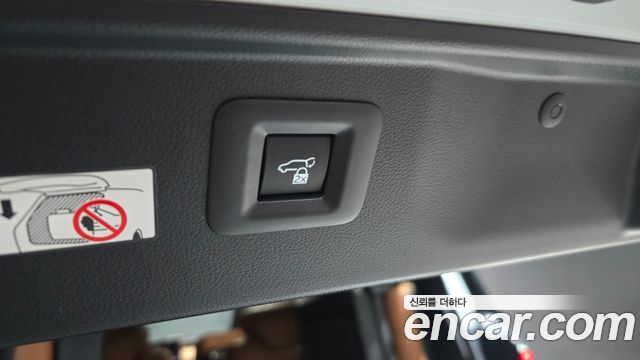 Toyota Alphard 2024 — photo 42