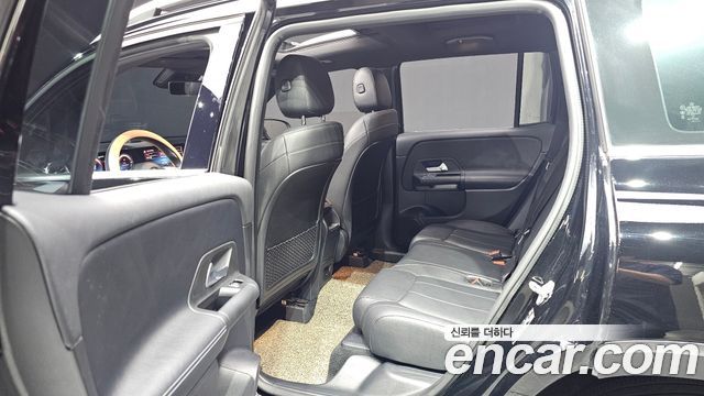 Mercedes-Benz GLB-Class 2021 — photo 18