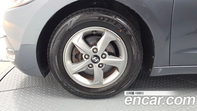 Hyundai AVANTE 2016 — photo 5