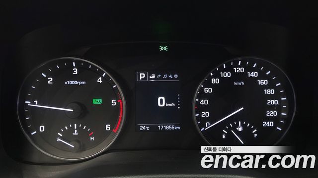 Hyundai AVANTE 2016 — photo 8