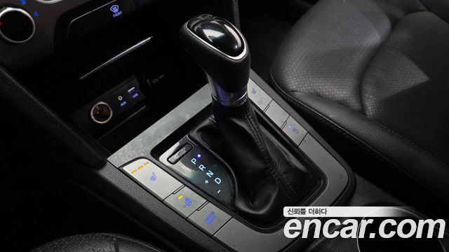 Hyundai AVANTE 2016 — photo 9