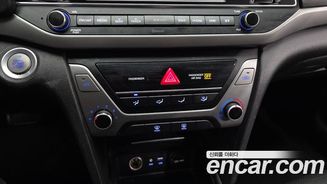 Hyundai AVANTE 2016 — photo 18