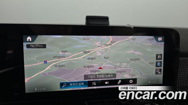 Mercedes-Benz GLB-Class 2021 — photo 21