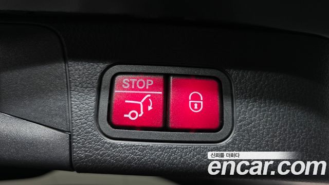 Mercedes-Benz GLB-Class 2021 — photo 26