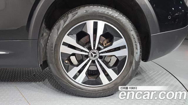 Mercedes-Benz GLB-Class 2021 — photo 7