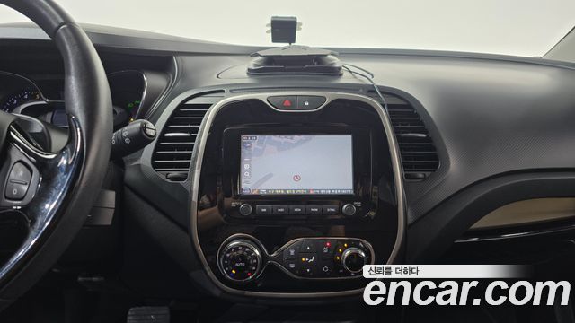 Renault Korea QM3 2015 — photo 19