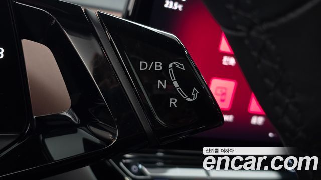 Volkswagen ID.4 2023 — photo 12