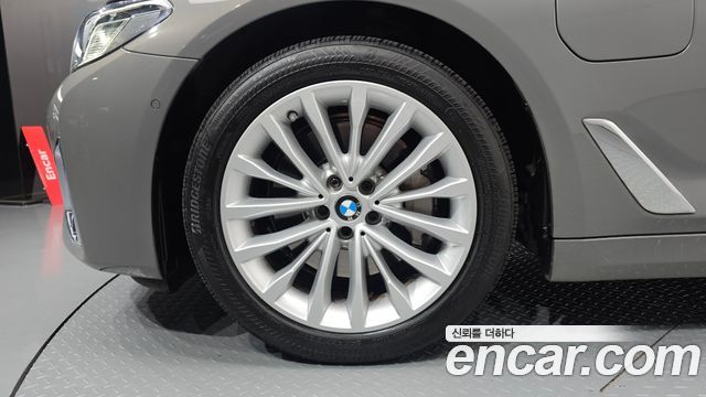 BMW 5-Series 2021 — photo 5