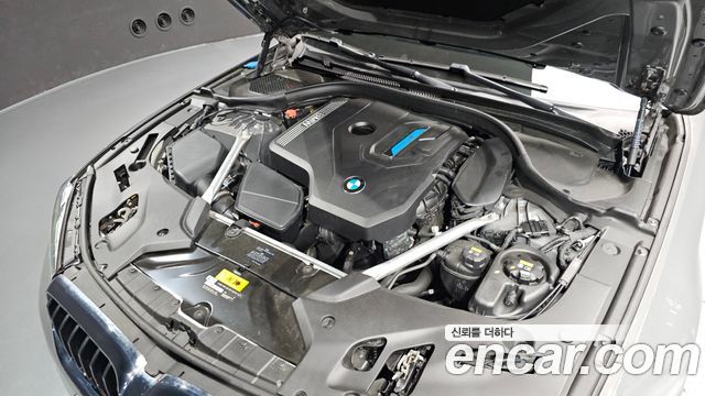 BMW 5-Series 2021 — photo 6