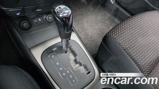 Hyundai i30 2008 — photo 9