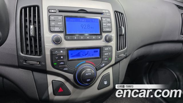 Hyundai i30 2008 — photo 14