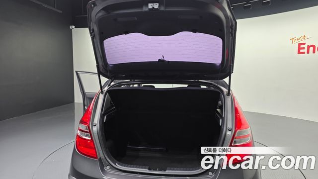 Hyundai i30 2008 — photo 20