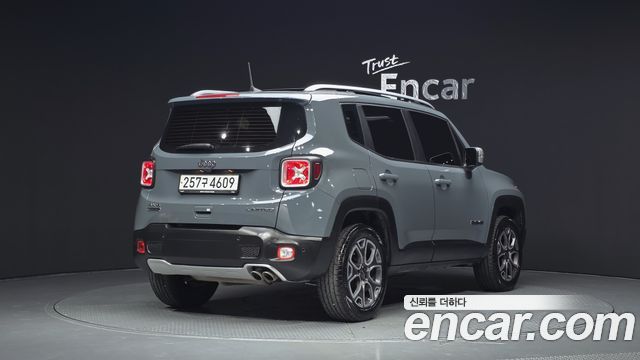 Jeep Renegade 2018 — photo 2