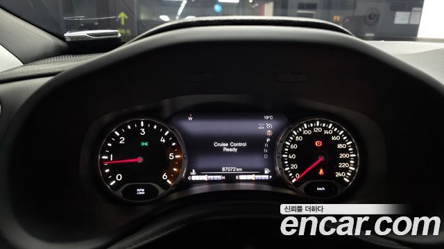 Jeep Renegade 2018 — photo 11