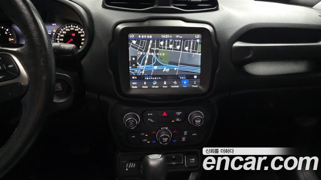 Jeep Renegade 2018 — photo 20