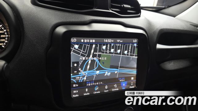 Jeep Renegade 2018 — photo 21