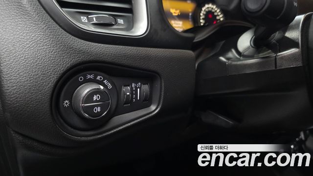 Jeep Renegade 2018 — photo 28